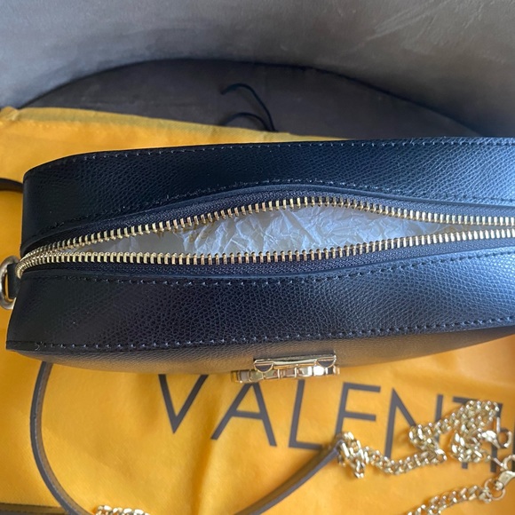 Valentino by Mario Valentino crossbody - Picture 7 of 14